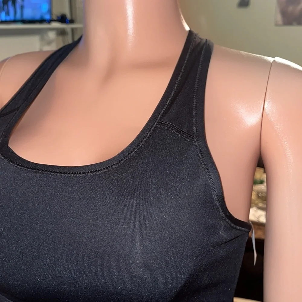 Nike - Picture 2 of 3